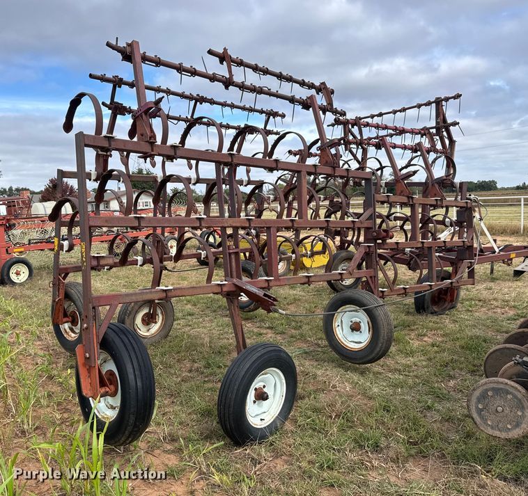 image for item EM8366 Noble chisel