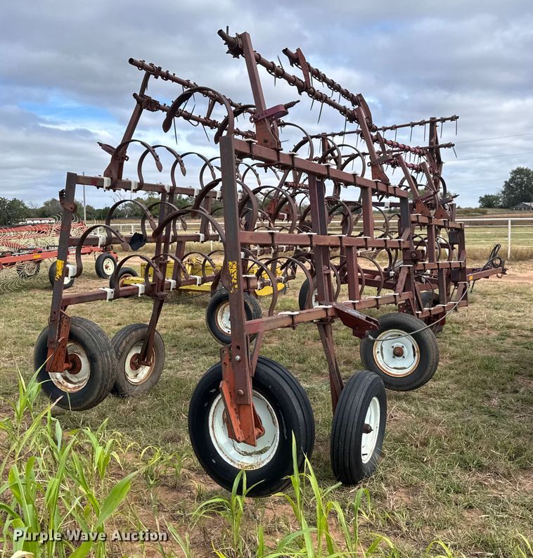 image for item EM8366 Noble chisel