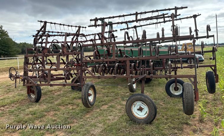 image for item EM8366 Noble chisel