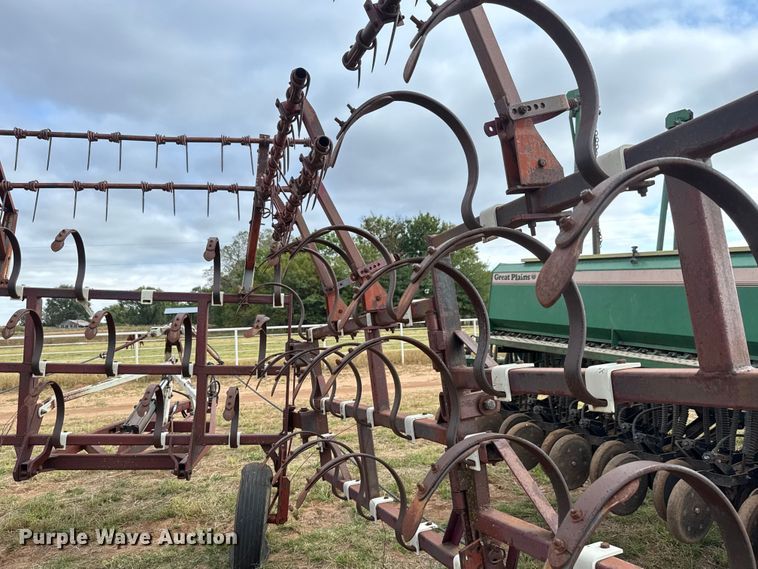 image for item EM8366 Noble chisel