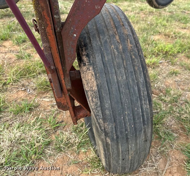 image for item EM8366 Noble chisel