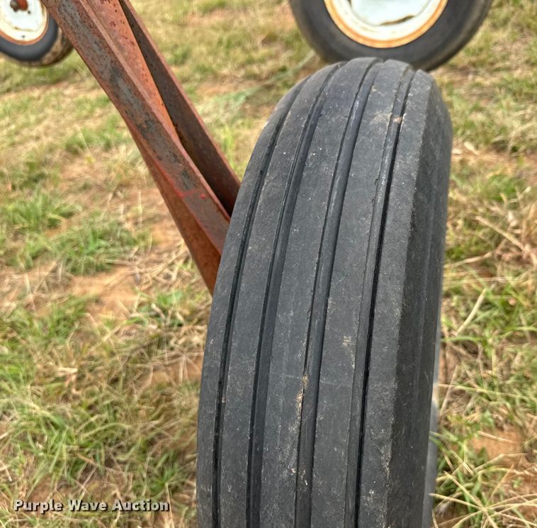 image for item EM8366 Noble chisel