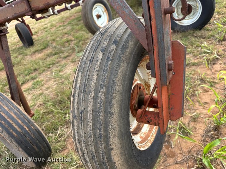 image for item EM8366 Noble chisel