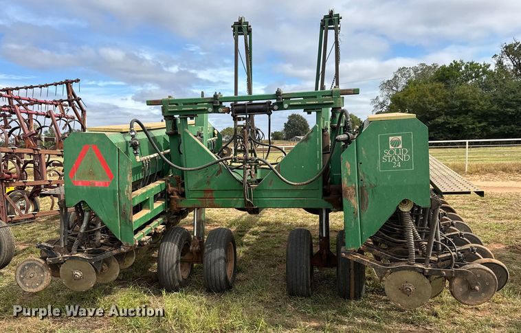 image for item EM8367 Great Plains Solid Stand 24 grain drill