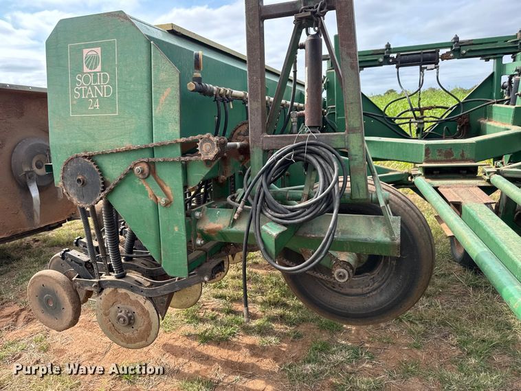 image for item EM8367 Great Plains Solid Stand 24 grain drill