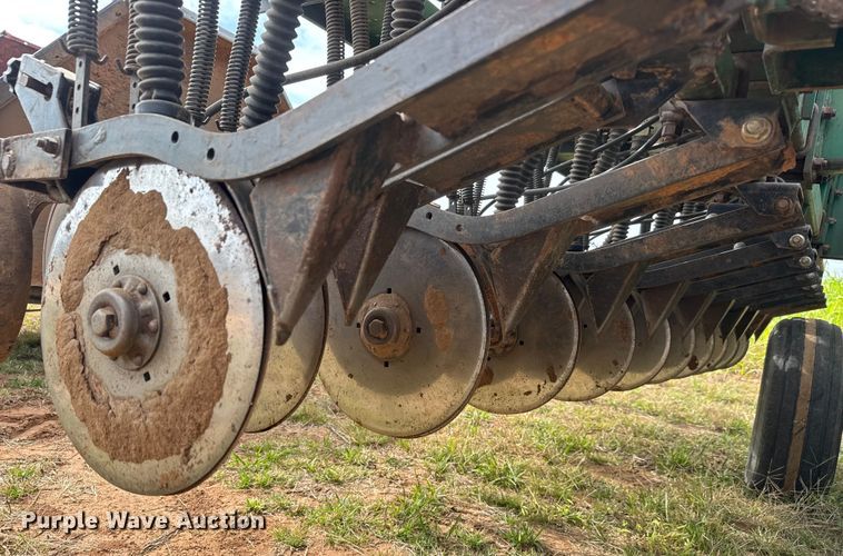 image for item EM8367 Great Plains Solid Stand 24 grain drill