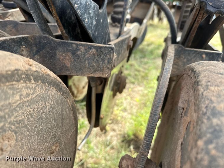 image for item EM8367 Great Plains Solid Stand 24 grain drill