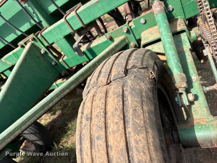 image for item EM8367 Great Plains Solid Stand 24 grain drill