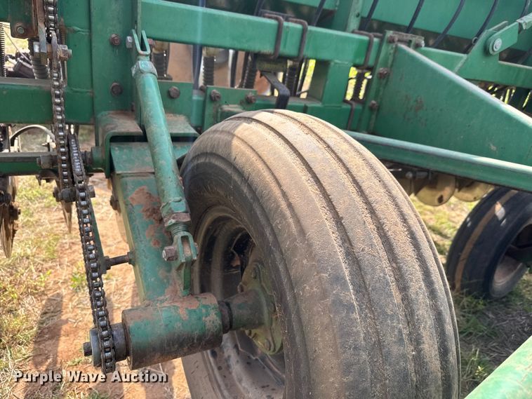 image for item EM8367 Great Plains Solid Stand 24 grain drill