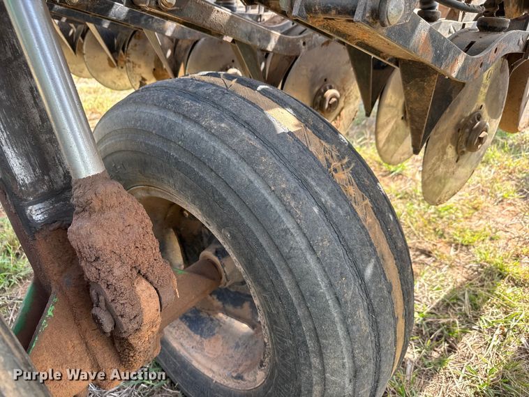 image for item EM8367 Great Plains Solid Stand 24 grain drill