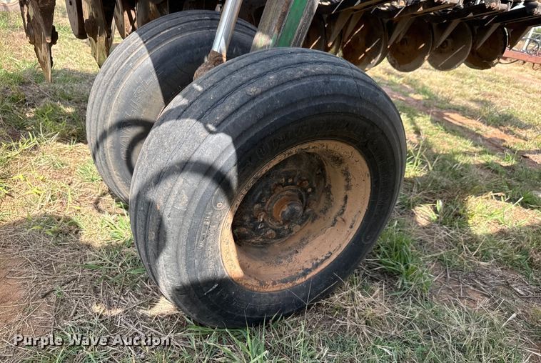 image for item EM8367 Great Plains Solid Stand 24 grain drill