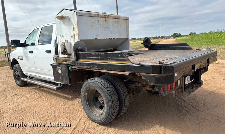 image for item EM8369 2014 RAM 3500 dump bale bed pickup truck