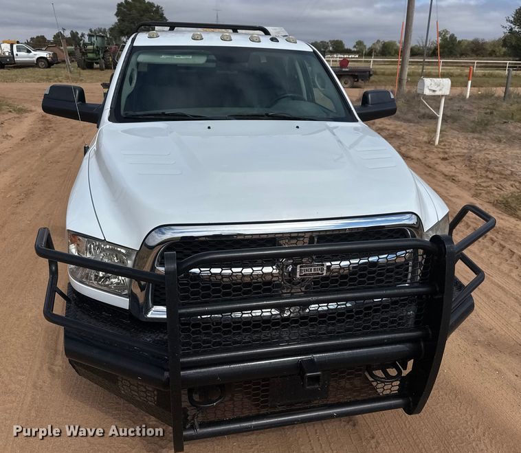 image for item EM8369 2014 RAM 3500 dump bale bed pickup truck