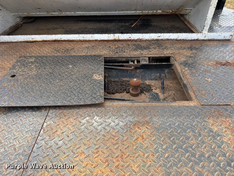 image for item EM8369 2014 RAM 3500 dump bale bed pickup truck