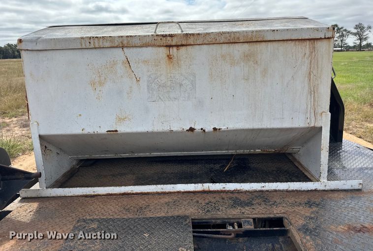 image for item EM8369 2014 RAM 3500 dump bale bed pickup truck