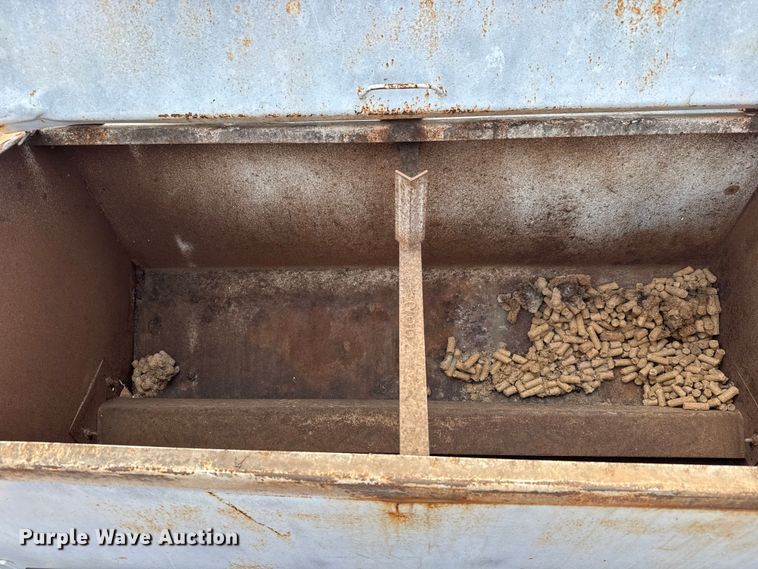 image for item EM8369 2014 RAM 3500 dump bale bed pickup truck