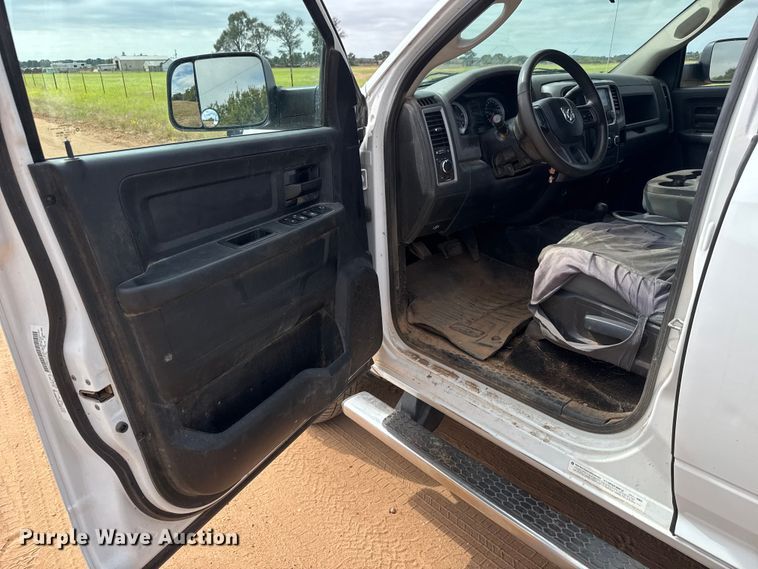 image for item EM8369 2014 RAM 3500 dump bale bed pickup truck