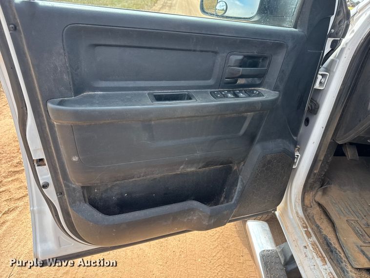 image for item EM8369 2014 RAM 3500 dump bale bed pickup truck