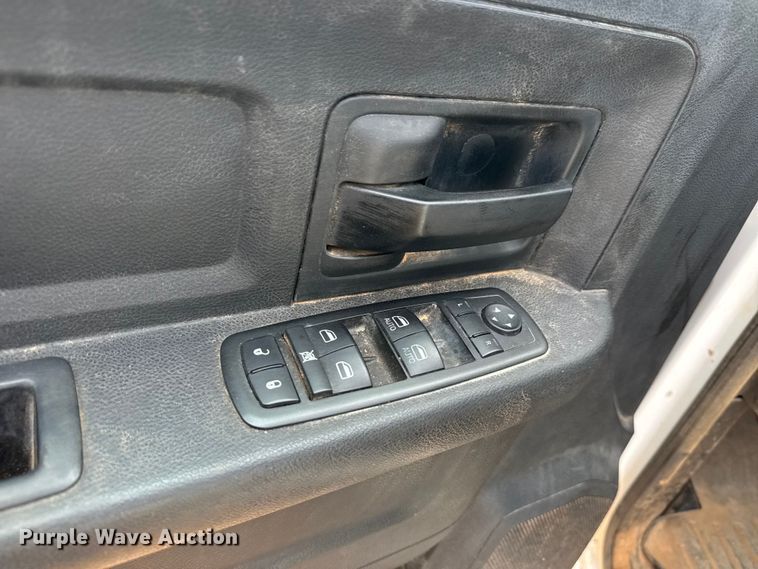 image for item EM8369 2014 RAM 3500 dump bale bed pickup truck