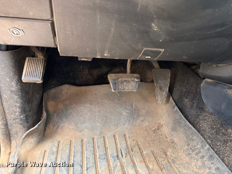 image for item EM8369 2014 RAM 3500 dump bale bed pickup truck