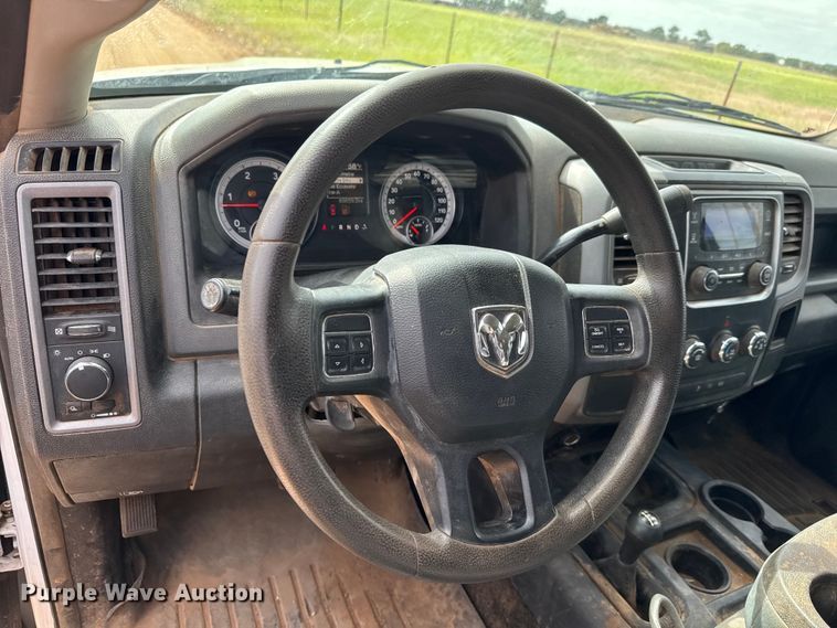 image for item EM8369 2014 RAM 3500 dump bale bed pickup truck