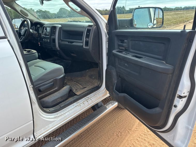 image for item EM8369 2014 RAM 3500 dump bale bed pickup truck