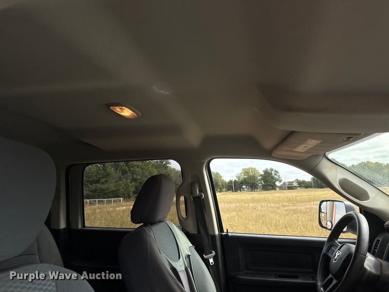 image for item EM8369 2014 RAM 3500 dump bale bed pickup truck