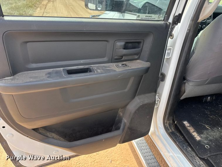 image for item EM8369 2014 RAM 3500 dump bale bed pickup truck