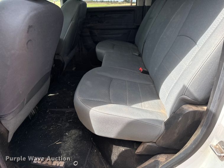 image for item EM8369 2014 RAM 3500 dump bale bed pickup truck