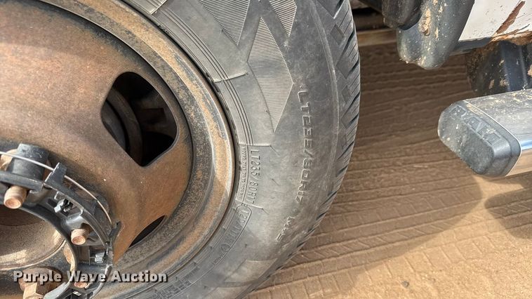 image for item EM8369 2014 RAM 3500 dump bale bed pickup truck