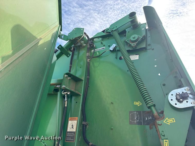 image for item EM8371 2015 John Deere 569 Mega Wide Plus round baler