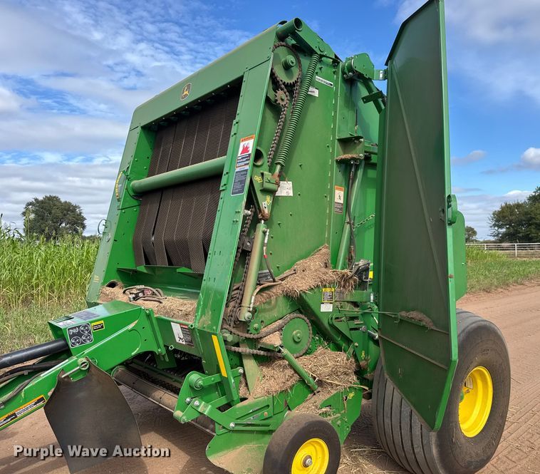 image for item EM8371 2015 John Deere 569 Mega Wide Plus round baler