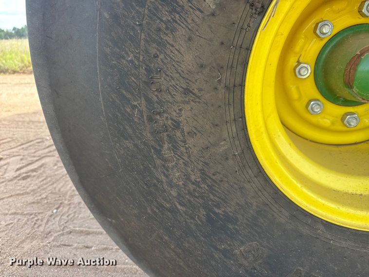 image for item EM8371 2015 John Deere 569 Mega Wide Plus round baler