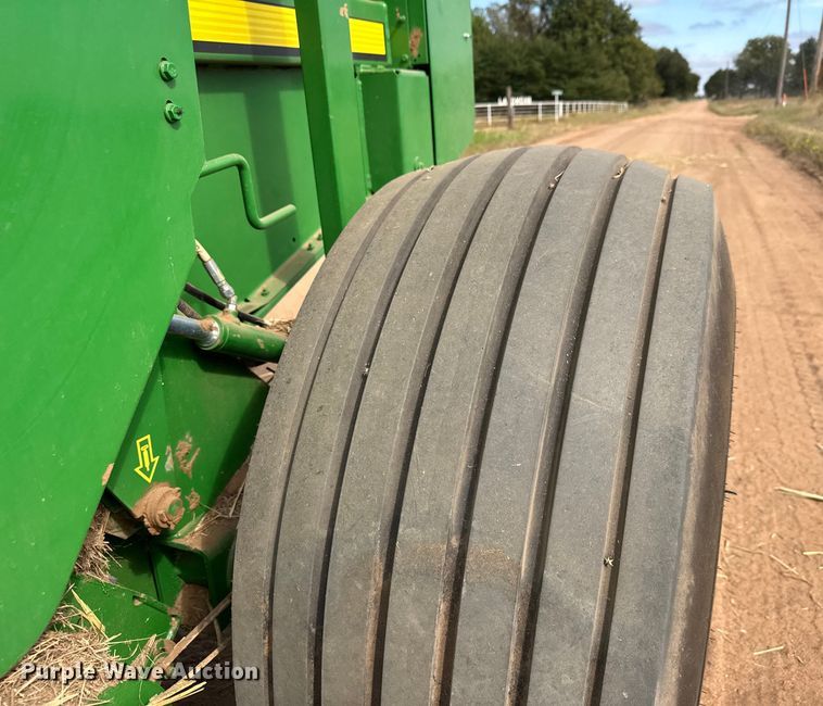 image for item EM8371 2015 John Deere 569 Mega Wide Plus round baler