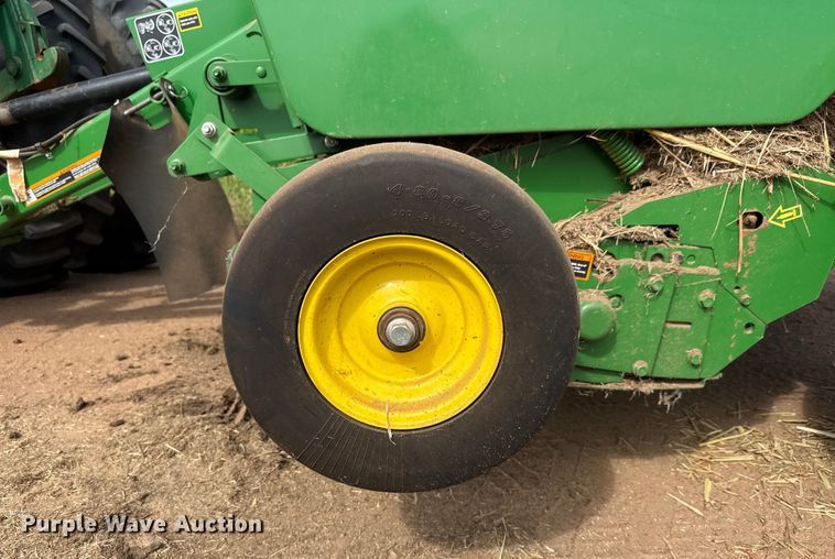 image for item EM8371 2015 John Deere 569 Mega Wide Plus round baler