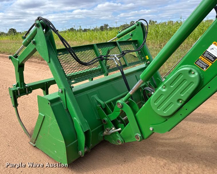 image for item EM8372 2013 John Deere 6115D MFWD tractor