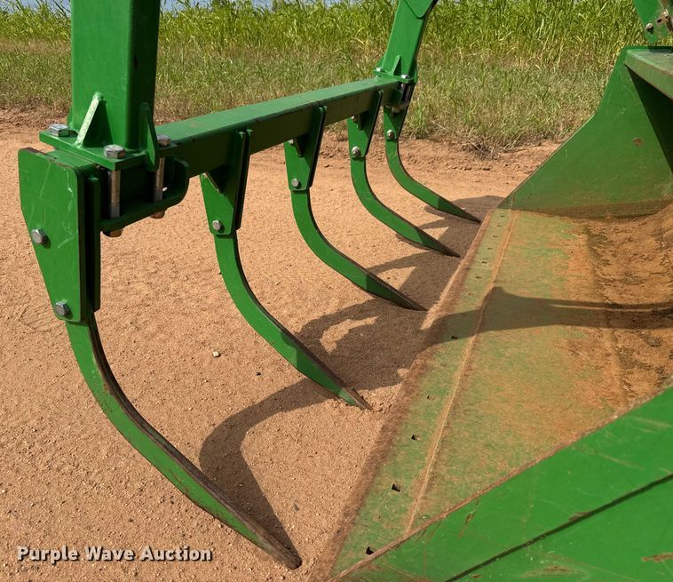 image for item EM8372 2013 John Deere 6115D MFWD tractor