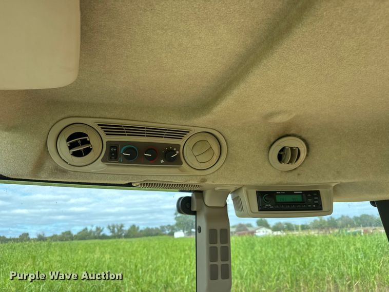 image for item EM8372 2013 John Deere 6115D MFWD tractor