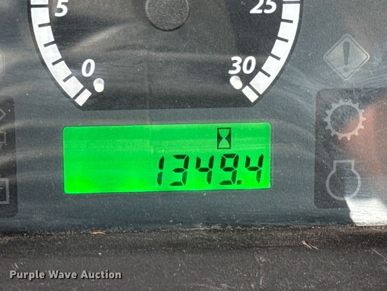 image for item EM8372 2013 John Deere 6115D MFWD tractor