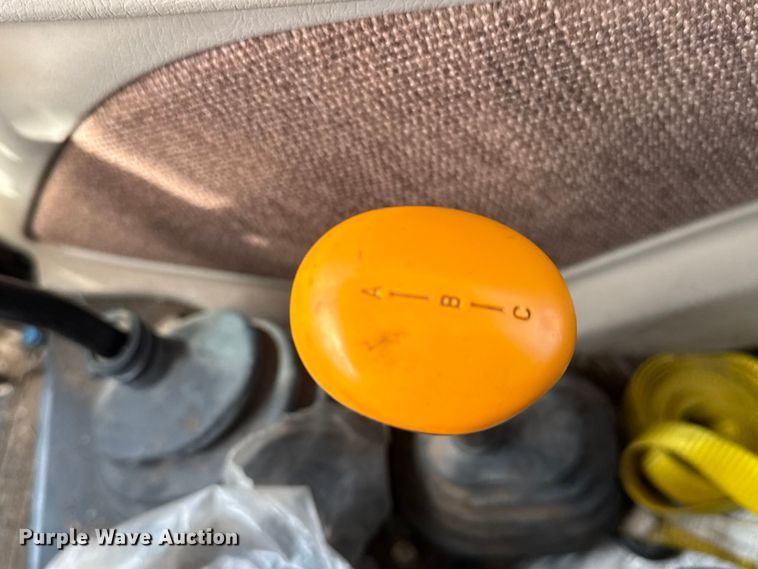 image for item EM8372 2013 John Deere 6115D MFWD tractor