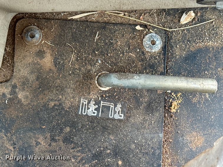 image for item EM8372 2013 John Deere 6115D MFWD tractor