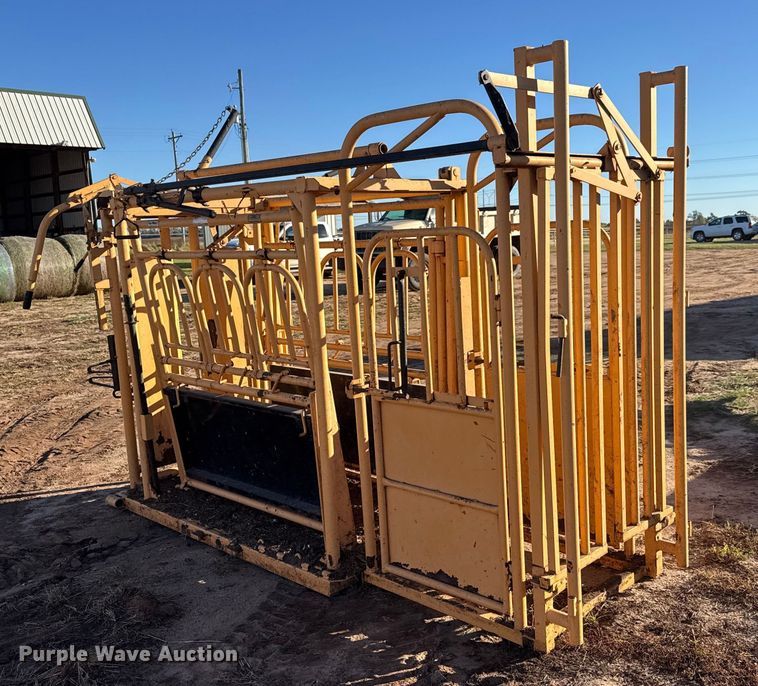 image for item EM8451 For-Most 375 livestock chute