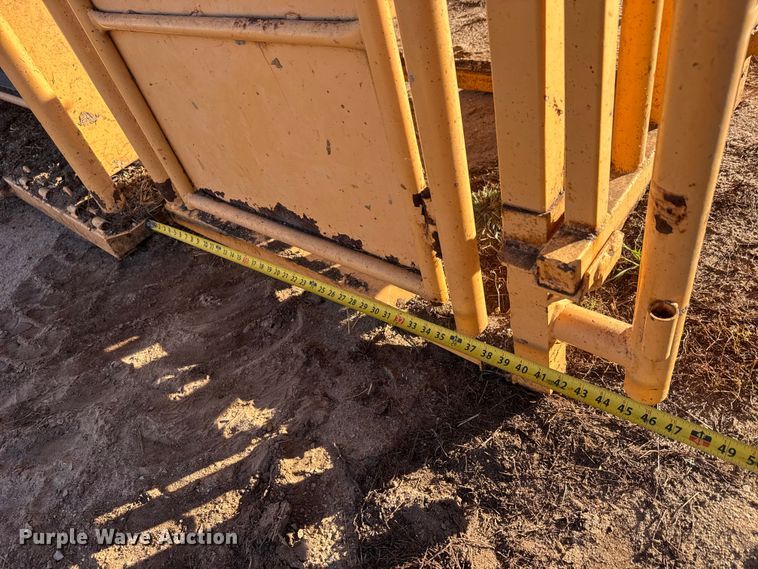 image for item EM8451 For-Most 375 livestock chute