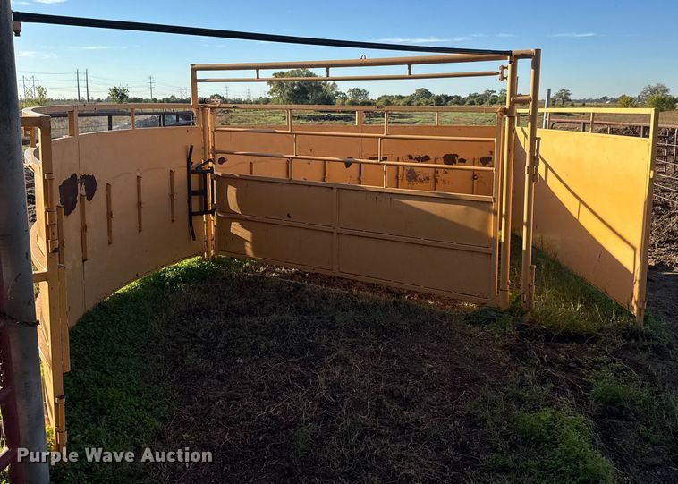 image for item EM8453 For-Most  livestock crowding tub