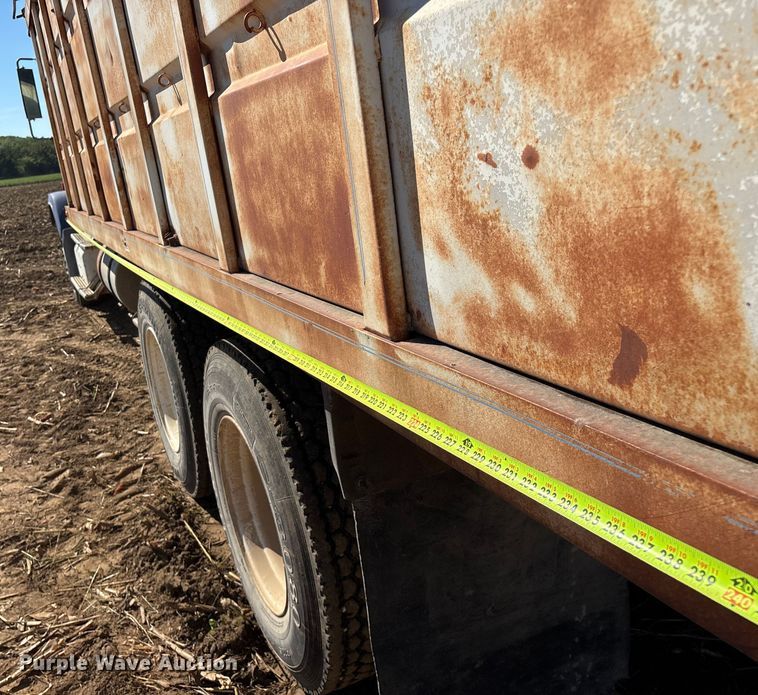 image for item EN5658 1977 Chevrolet Bison grain truck