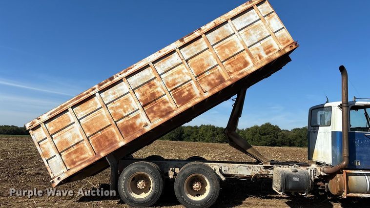image for item EN5658 1977 Chevrolet Bison grain truck