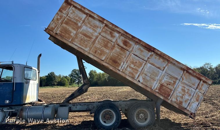 image for item EN5658 1977 Chevrolet Bison grain truck