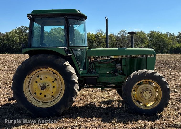 image for item EN5659 John Deere 2950 MFWD tractor