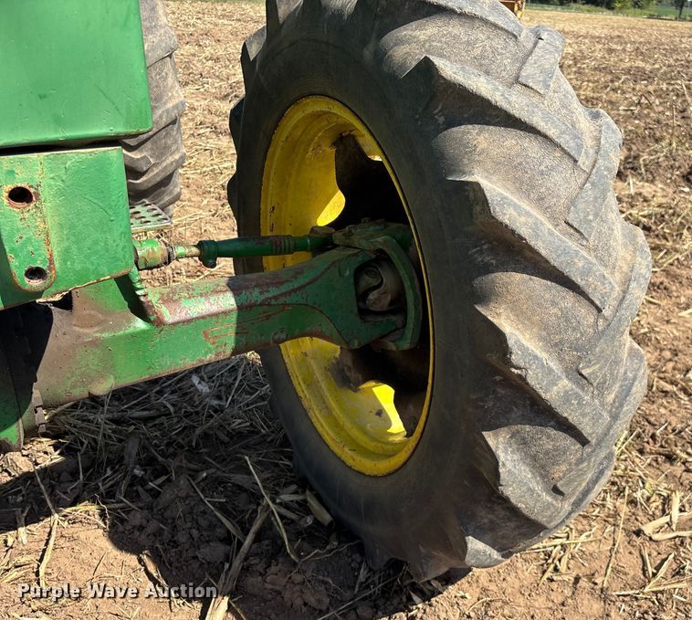 image for item EN5659 John Deere 2950 MFWD tractor