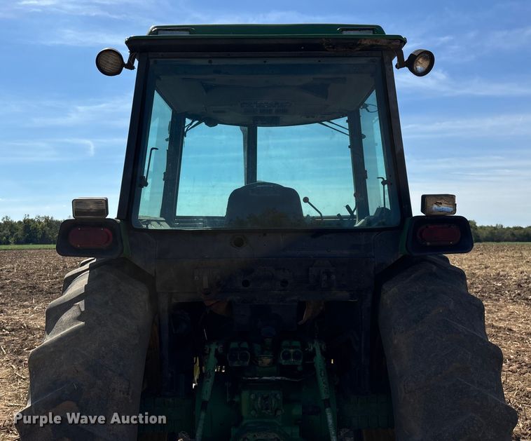 image for item EN5659 John Deere 2950 MFWD tractor